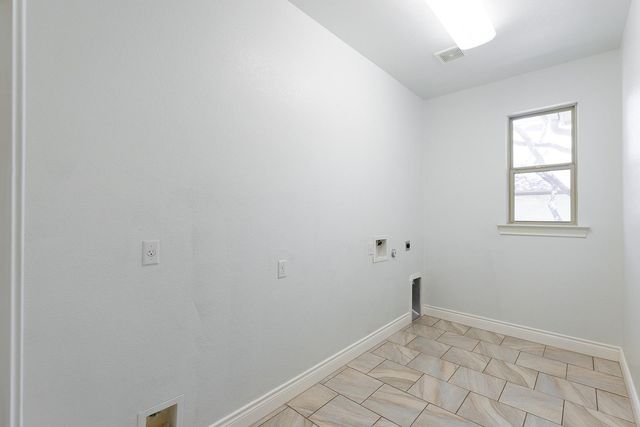 604 Caprock Canyon TRL, Georgetown, TX 78633