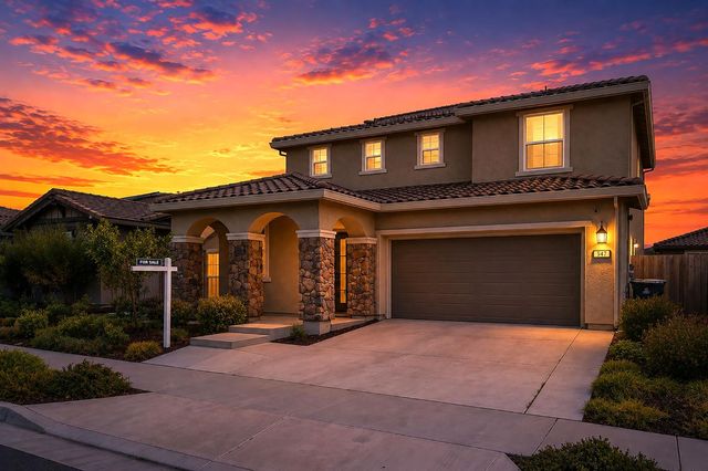 547 Estancia St, Lathrop, CA 95330