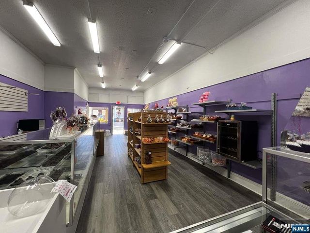 580 Lafayette Avenue, Hawthorne, NJ 07506