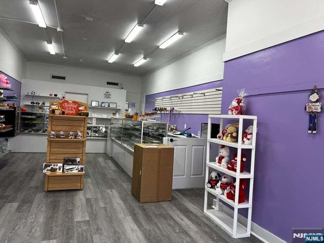 580 Lafayette Avenue, Hawthorne, NJ 07506