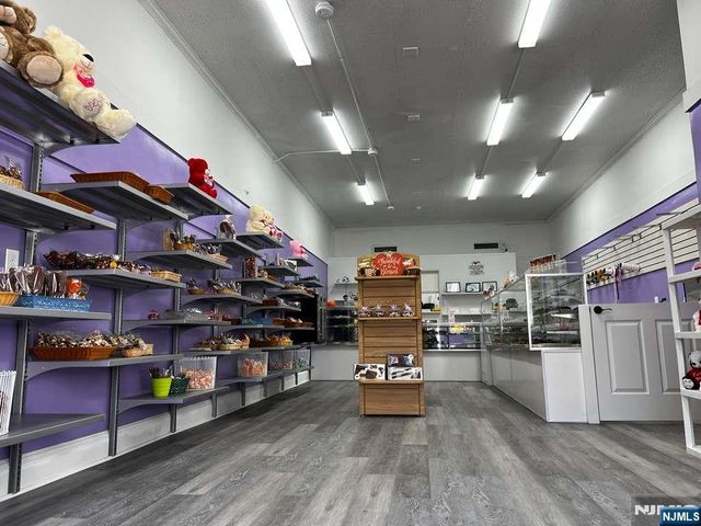 580 Lafayette Avenue, Hawthorne, NJ 07506