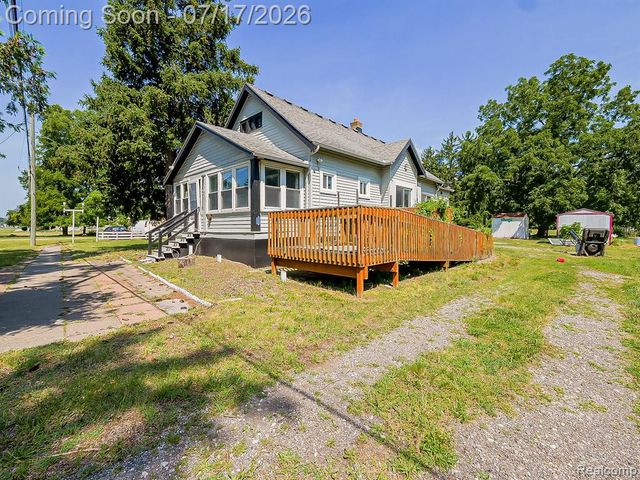 24850 W 9 Mile Road, Southfield, MI 48033
