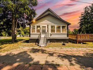 24850 W 9 Mile Road, Southfield, MI 48033