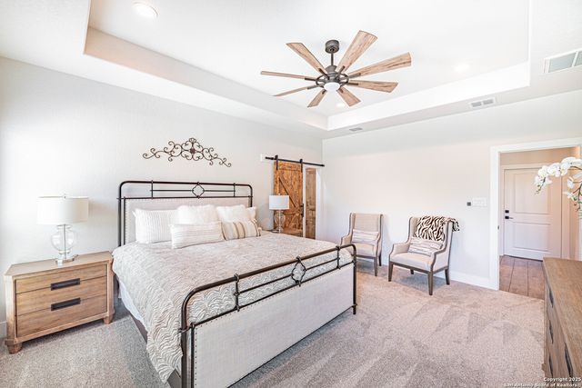 137 W Magnolia Circle, La Vernia, TX 78121
