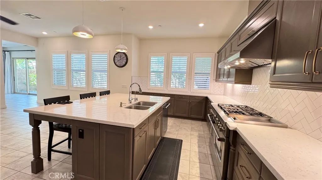 112 Graphite, Irvine, CA 92620