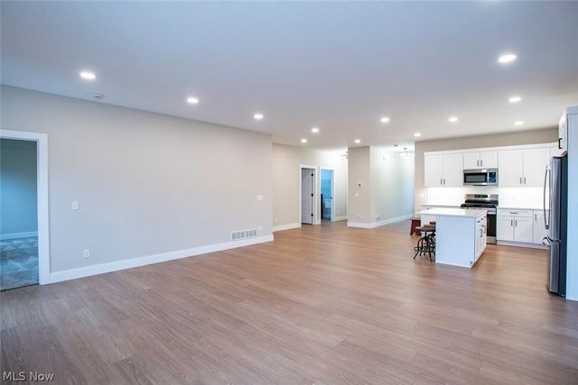 6755 Benedict Drive, Middleburg Heights, OH 44130