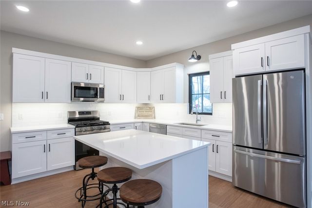 6755 Benedict Drive, Middleburg Heights, OH 44130