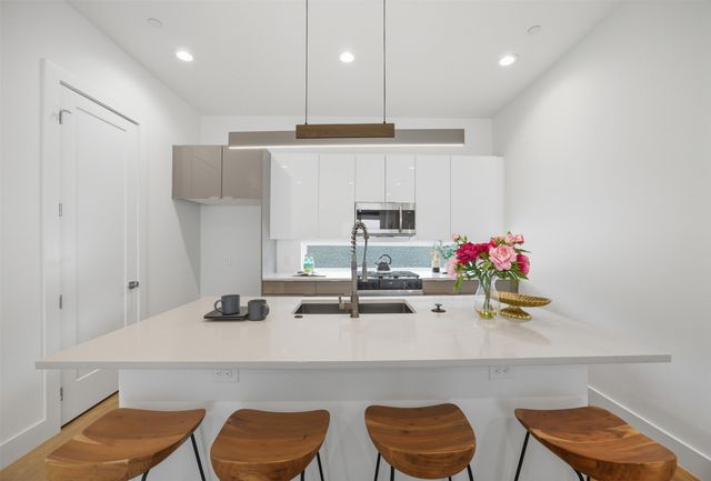 4517 Munger Avenue 101, Dallas, TX 75204