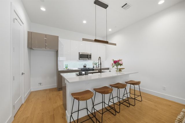 4517 Munger Avenue 101, Dallas, TX 75204