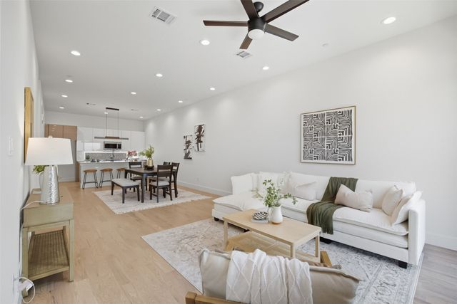 4517 Munger Avenue 101, Dallas, TX 75204