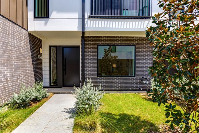 4517 Munger Avenue 101, Dallas, TX 75204