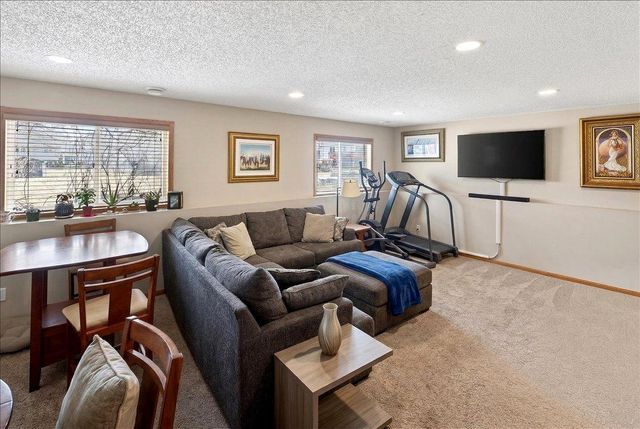 307 9th Street, Farmington, MN 55024