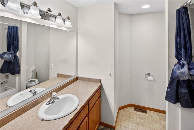 307 9th Street, Farmington, MN 55024