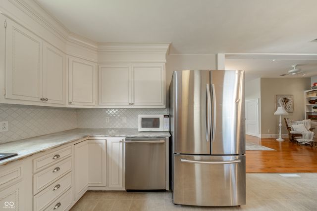 126 W 9th Street, Lapel, IN 46051
