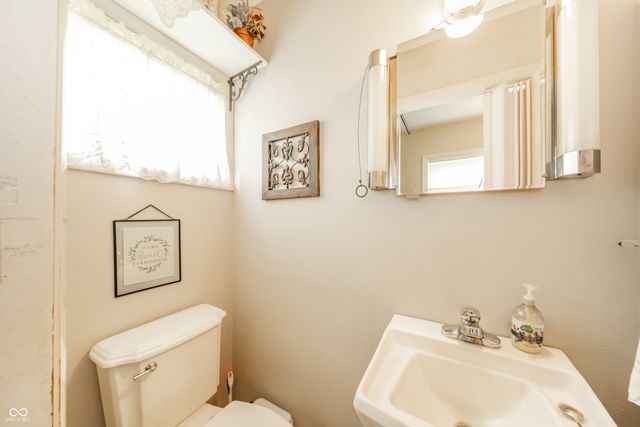 126 W 9th Street, Lapel, IN 46051