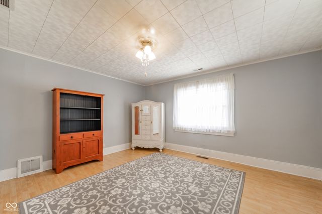 126 W 9th Street, Lapel, IN 46051