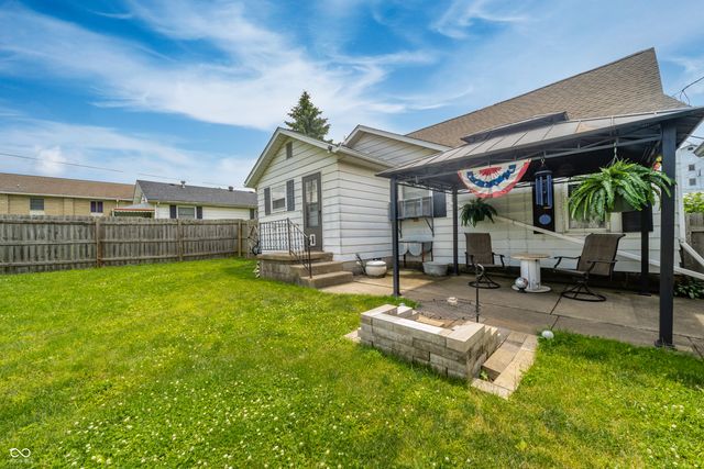 126 W 9th Street, Lapel, IN 46051
