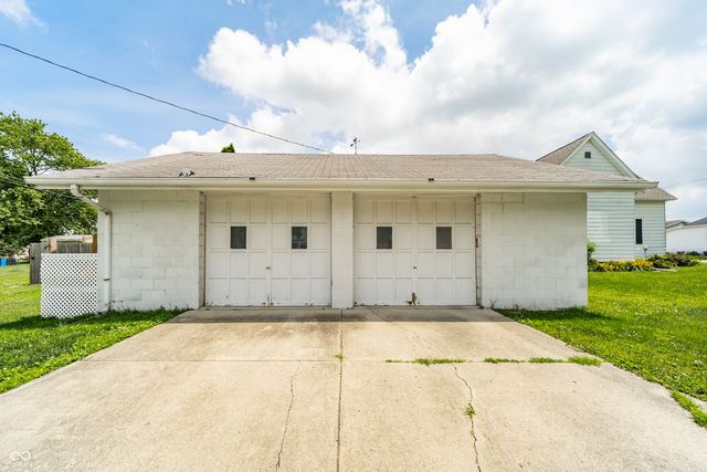 126 W 9th Street, Lapel, IN 46051