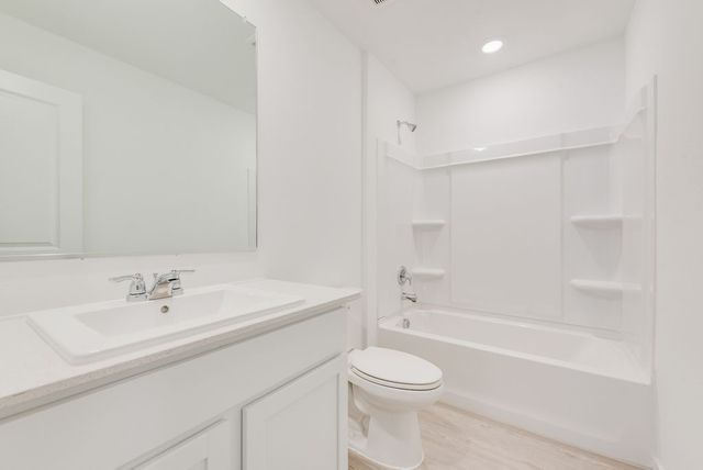 923 Carrick Drive, Ennis, TX 75119