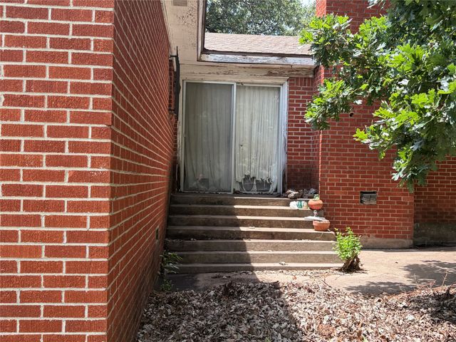 4121 Shannon Drive, Fort Worth, TX 76116