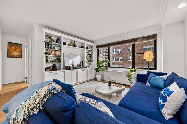 175 E 74th St Apt 12C, New York City, NY 10021