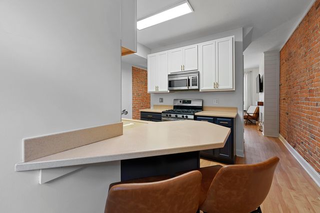 256 E 2nd Avenue, Columbus, OH 43201