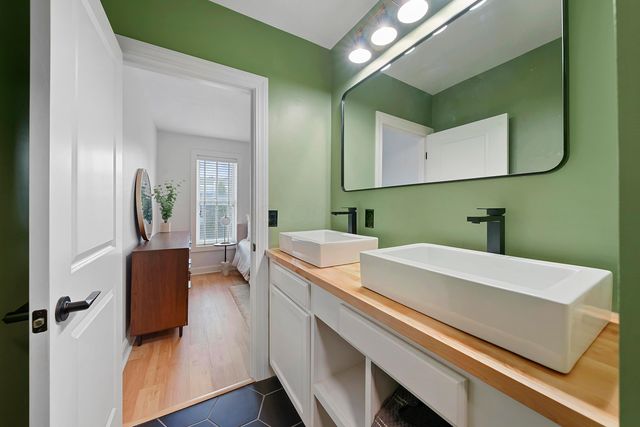 256 E 2nd Avenue, Columbus, OH 43201