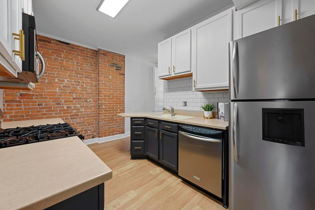 256 E 2nd Avenue, Columbus, OH 43201