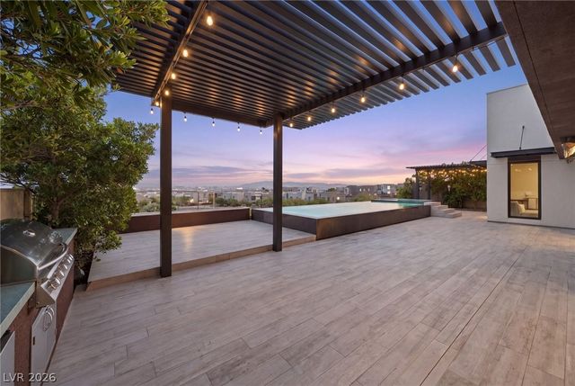 2196 Overlook Canyon Lane, Henderson, NV 89052