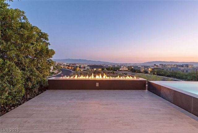 2196 Overlook Canyon Lane, Henderson, NV 89052