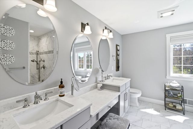 20 Grouse Run, Pelham, NH 03076