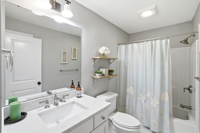 20 Grouse Run, Pelham, NH 03076
