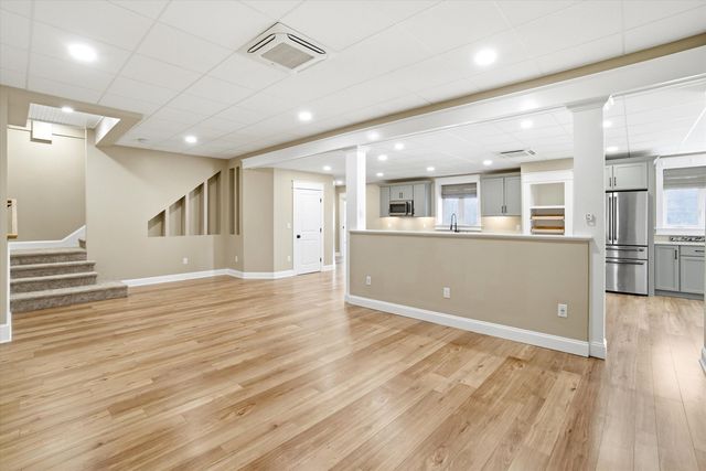 20 Grouse Run, Pelham, NH 03076