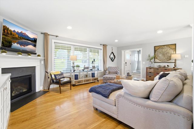 20 Grouse Run, Pelham, NH 03076
