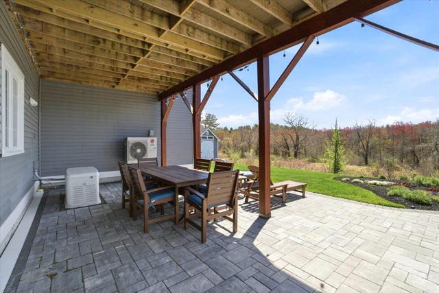 20 Grouse Run, Pelham, NH 03076