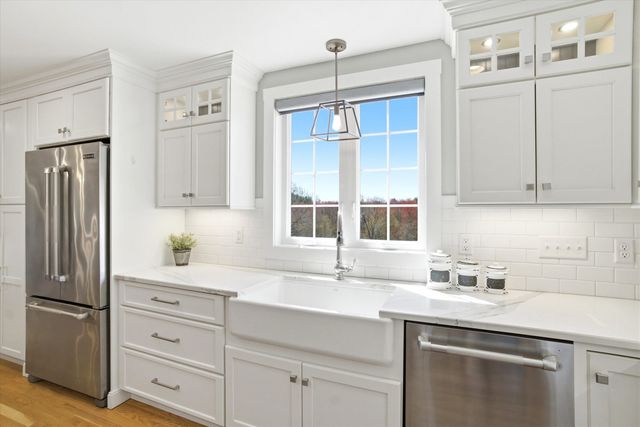 20 Grouse Run, Pelham, NH 03076
