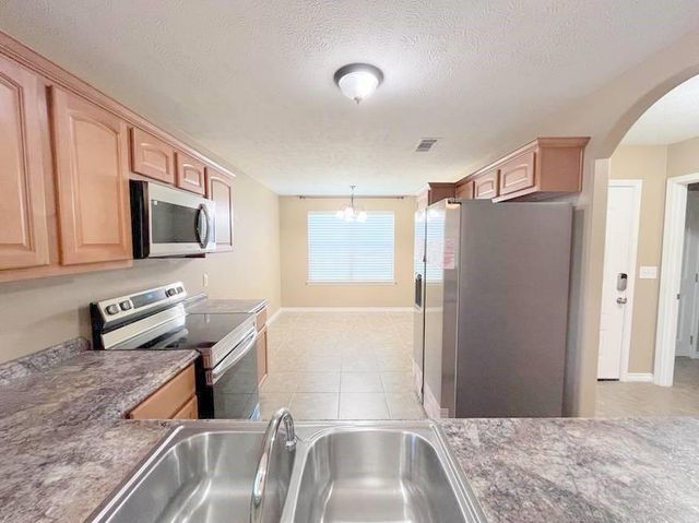 6630 Palace Drive, Lumberton, TX 77657
