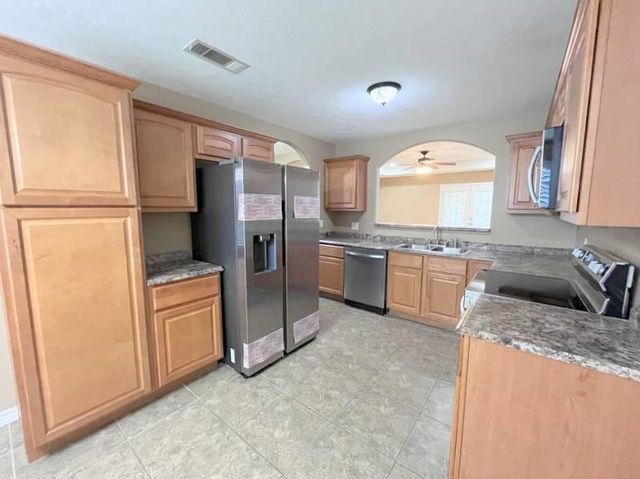 6630 Palace Drive, Lumberton, TX 77657
