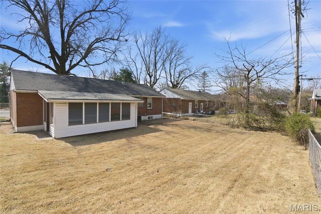 1083 Jennings Station Road, St Louis, MO 63137