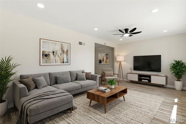 1083 Jennings Station Road, St Louis, MO 63137