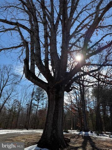 143 CHARLES LN, Louisa, VA 23093