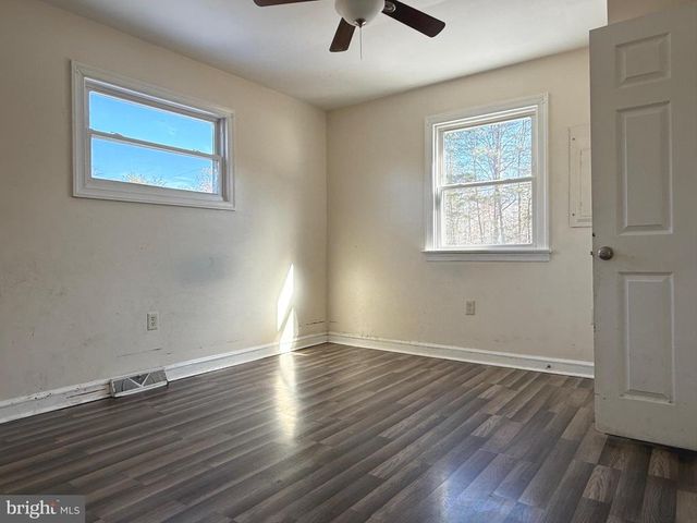 143 CHARLES LN, Louisa, VA 23093