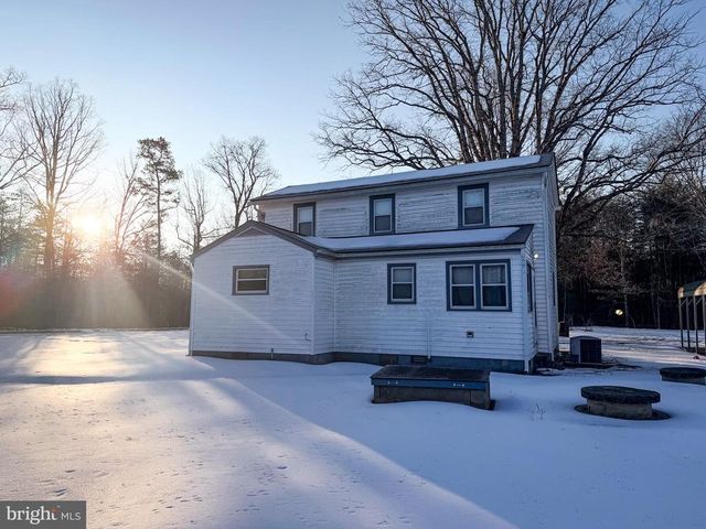 143 CHARLES LN, Louisa, VA 23093