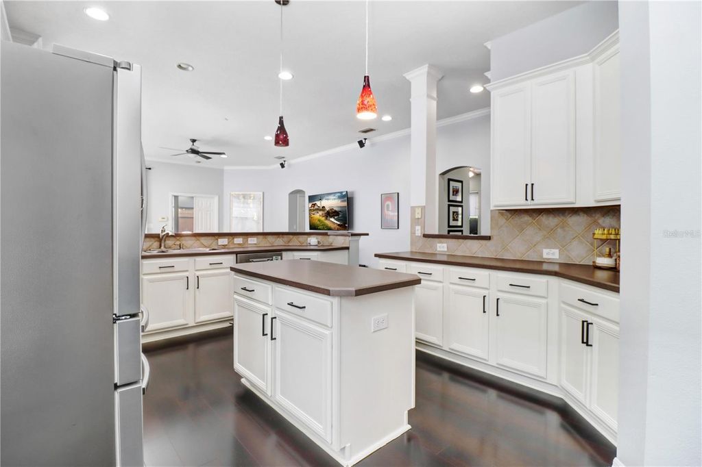 Image 11 of property listing at 9609 ROYCE DRIVE, Tampa, FL 33626