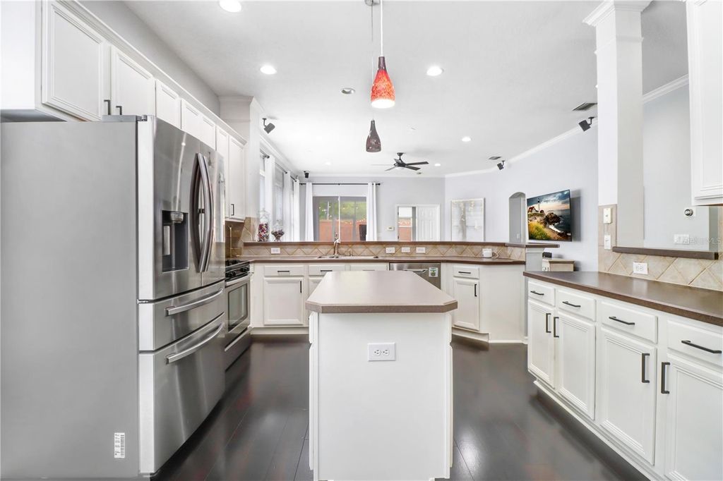 Image 12 of property listing at 9609 ROYCE DRIVE, Tampa, FL 33626