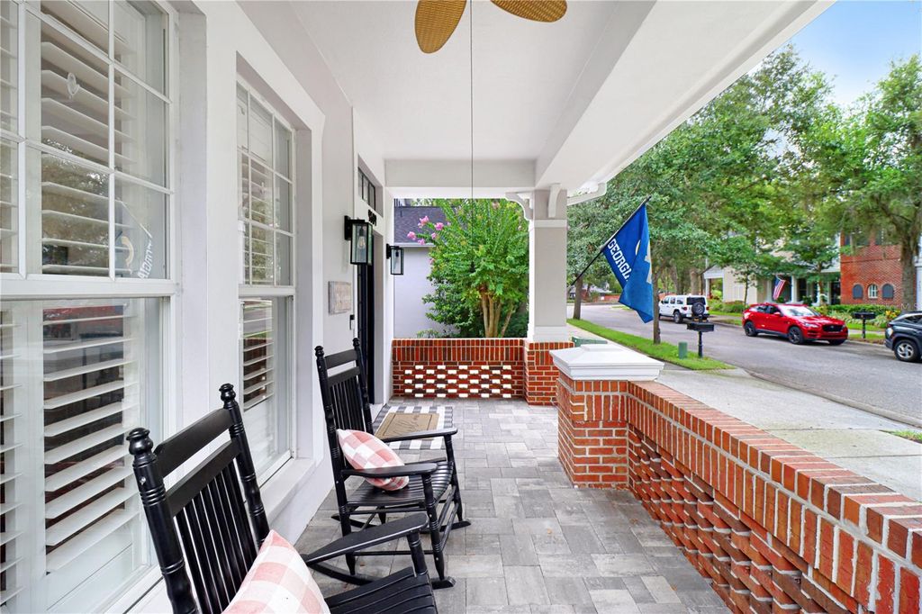 Image 4 of property listing at 9609 ROYCE DRIVE, Tampa, FL 33626