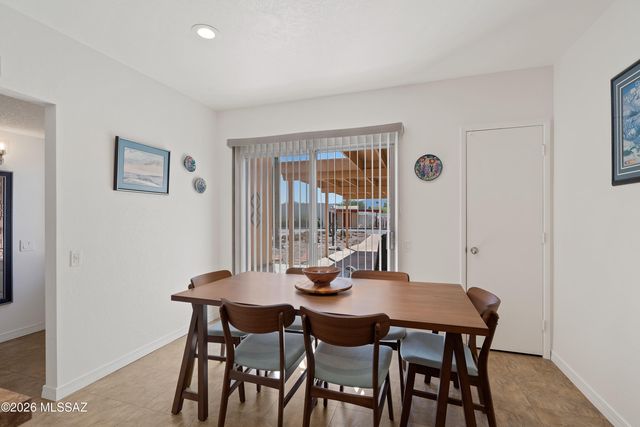 307 N Calle De Las Profetas, Green Valley, AZ 85614