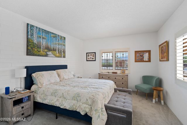 307 N Calle De Las Profetas, Green Valley, AZ 85614