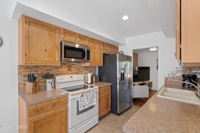 307 N Calle De Las Profetas, Green Valley, AZ 85614