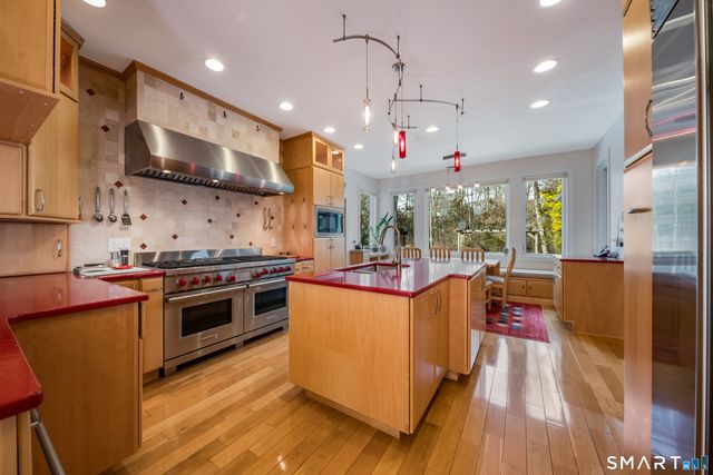 1800 Moose Hill Road, Guilford, CT 06437